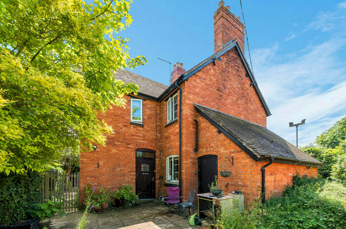 2 Bedroom Semi-Detached House For Sale In Pink Hill Lane, Eynsham, Witney, OX29