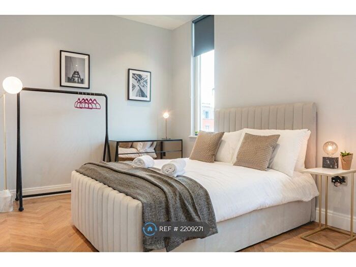 2 Bedroom Flat To Rent In Chatsworth House, Manchester, M1