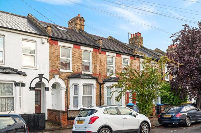 1 Bedroom Terraced House For Sale In Hawthorne Road, Edmonton, London, N18