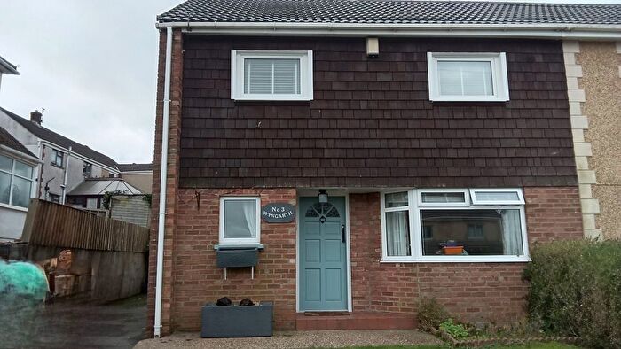 Semi-Detached House To Rent In Winch Wen, SA1