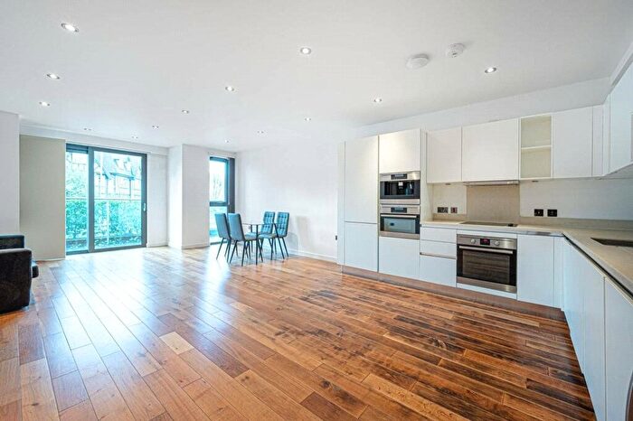 2 Bedroom Flat To Rent In Finchley Road, London, NW3