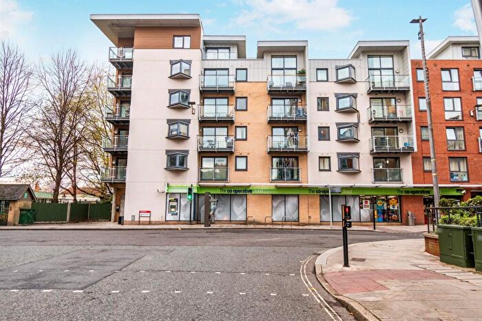 2 Bedroom Flat For Sale In High Street, Southampton, SO14