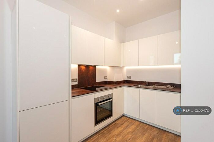 1 Bedroom Flat To Rent In Central House, Great Warley, Brentwood, CM13