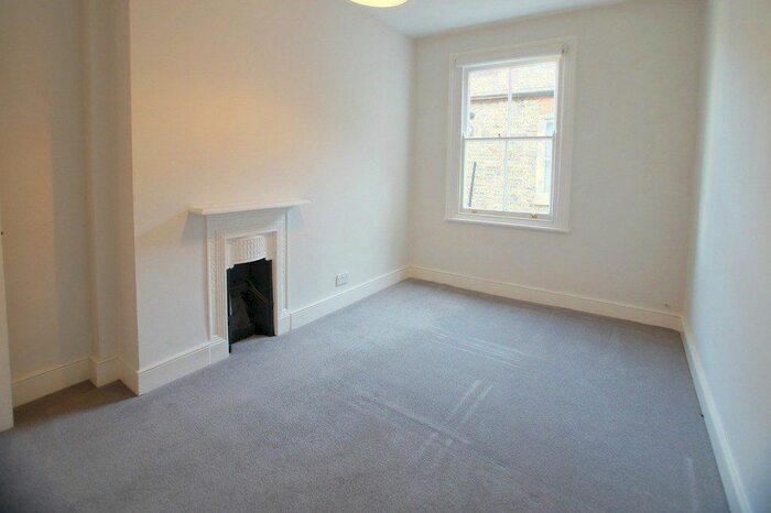 4 Bedroom Maisonette To Rent In Burntwood Lane, London, SW17