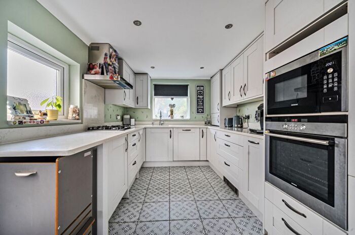 2 Bedroom Terraced House For Sale In Church Road, Selsey, PO20