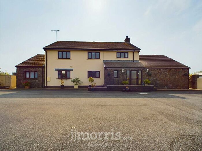 4 Bedroom Detached House For Sale In Beechways, Craig Las, Letterston, SA62