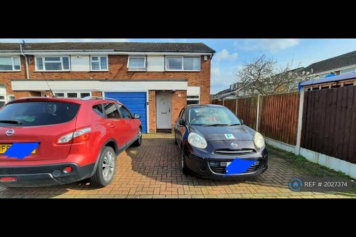 3 Bedroom End Of Terrace House To Rent In Bonington Road, Hornchurch, RM12