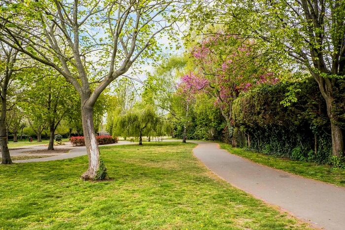 1 Bedroom Flat To Rent In Borrodaile Road, London, SW18