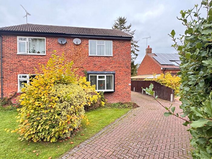 2 Bedroom Semi Detached House To Rent In Vicarage Close, Wendover, HP22
