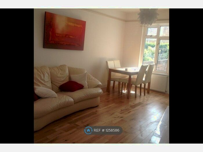 3 Bedroom Terraced House To Rent In Drayton Road, Croydon CR0