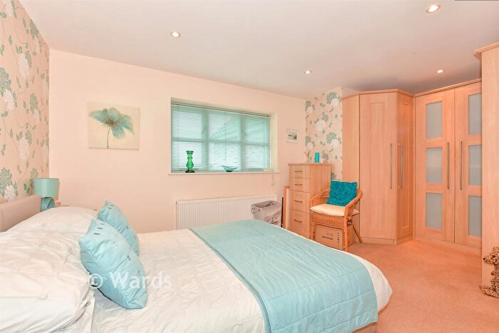 3 Bedroom Flat For Sale In Quex Road, Westgate-On-Sea, Kent, CT8