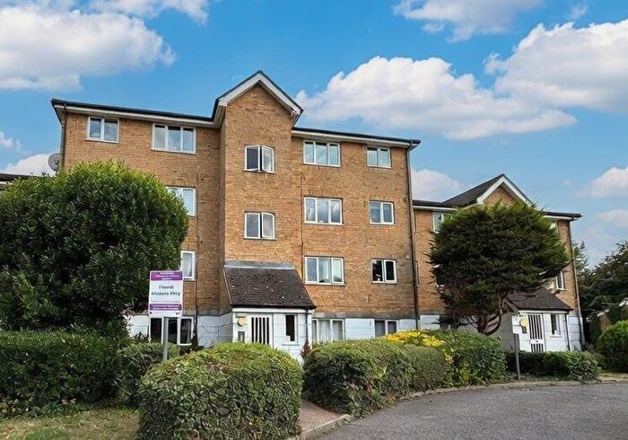 1 Bedroom Flat For Sale In Green Pond Close, Walthamstow, London, E17