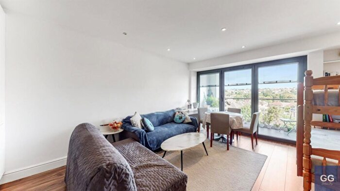 1 Bedroom Apartment To Rent In Charlotte Court, East Barnet Road, London, EN4