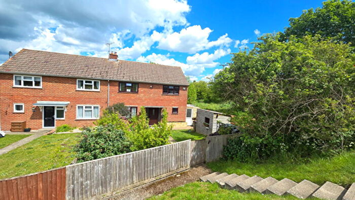 3 Bedroom Semi Detached House For Sale In Fairfield, Compton, Newbury, RG20