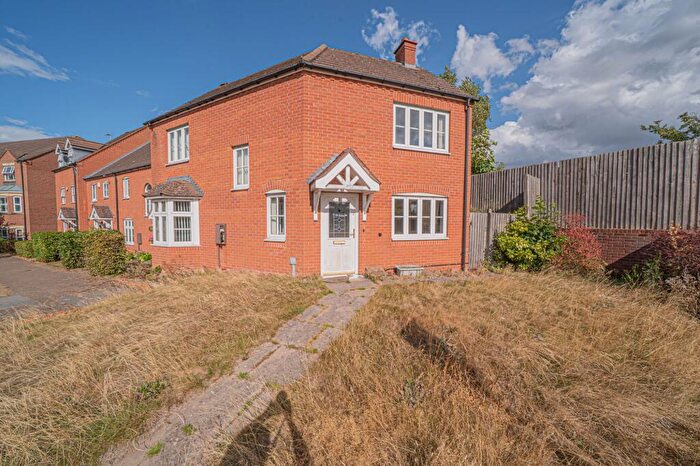 3 Bedroom Detached House For Sale In Wharf Lane, Solihull, B91