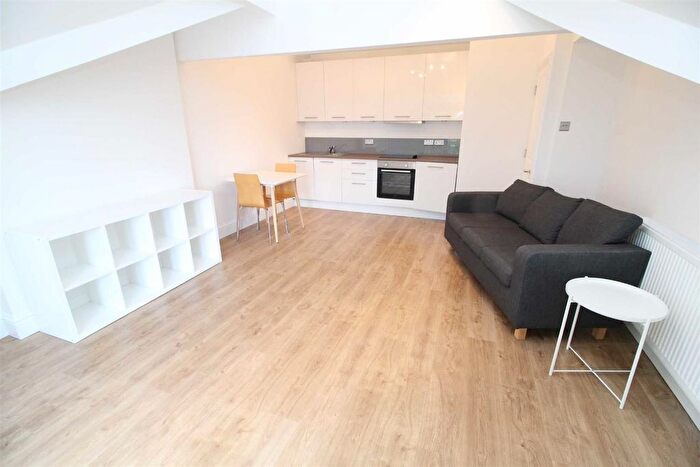 2 Bedroom Flat To Rent In Chandos Road, Chorlton, Manchester, M21
