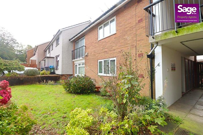 1 Bedroom Flat For Sale In Pembroke Place, Llanyravon, Cwmbran, NP44
