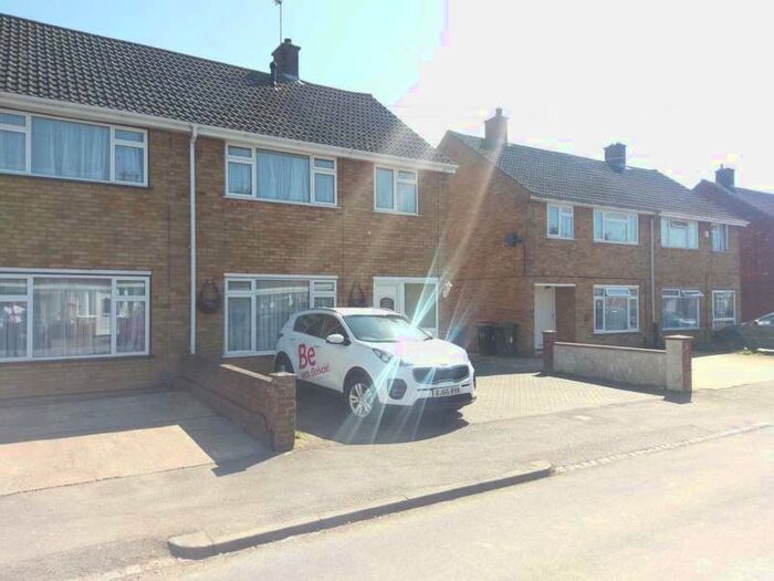 3 Bedroom Detached House To Rent In Yew Street Houghton Regis, Houghton Regis Dunstable, LU5