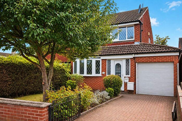 4 Bedroom Semi-Detached House For Sale In Harlech Way, Garforth, Leeds, LS25