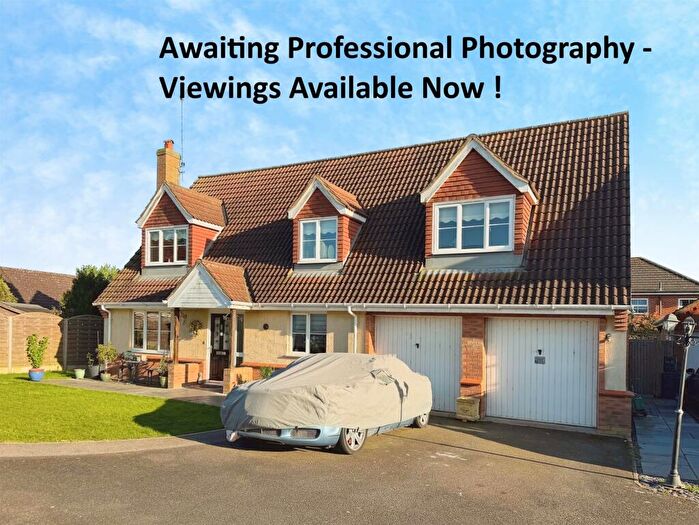 4 Bedroom Detached House For Sale In The Pastures, Cowbit, Spalding, PE12