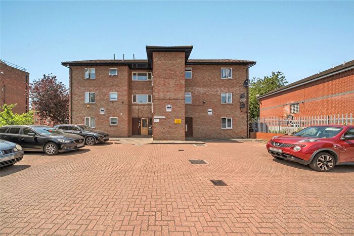 1 Bedroom Flat For Sale In Old Bromley Road, Bromley, BR1