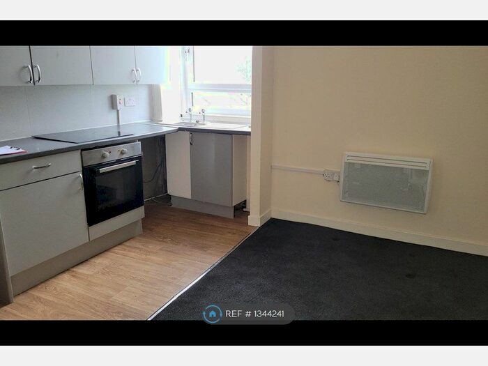 1 Bedroom Flat To Rent In Kilmory Terrace, Port Glasgow, PA14