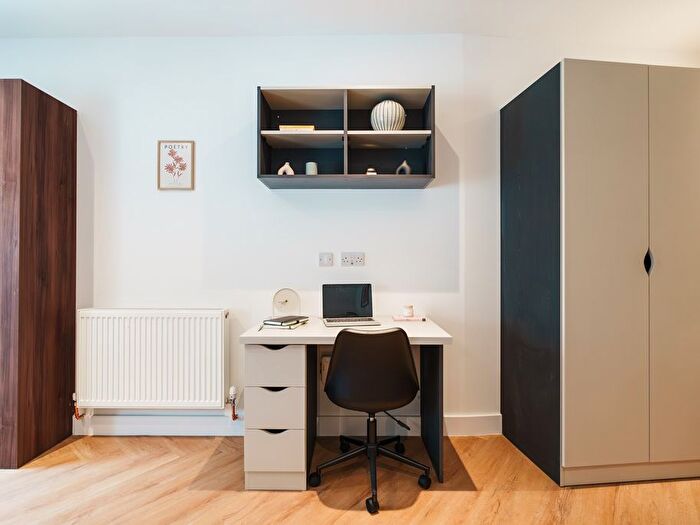 Studio To Rent In Apt, Butts Court #, LS1
