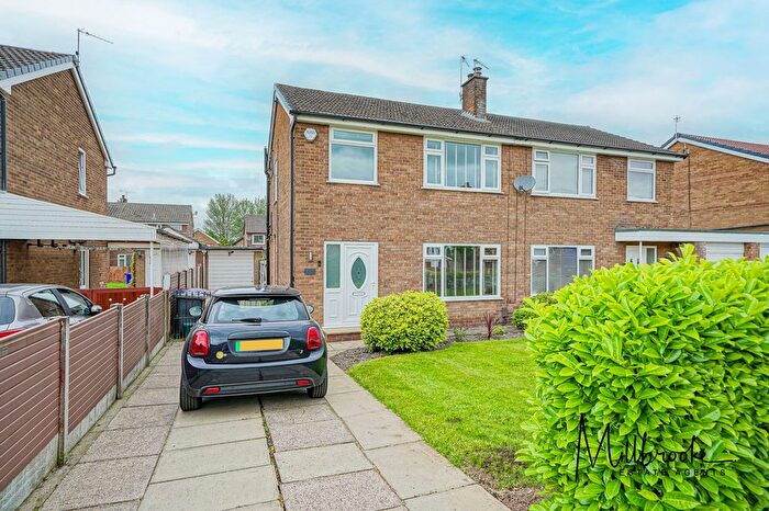 3 Bedroom Semi Detached House For Sale In Crosby Avenue, Worsley, M28