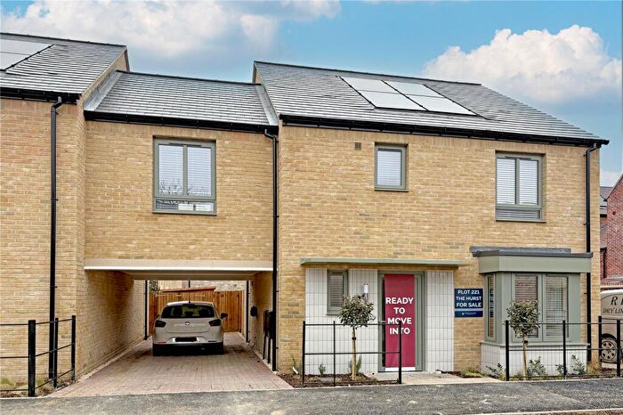 4 Bedroom Link Detached House For Sale In Darwin Green, Cambridge, CB3