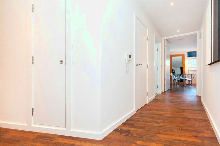 2 Bedroom Flat To Rent In Islington On The Green, A Islington Green, Angel, Islington, London, N1