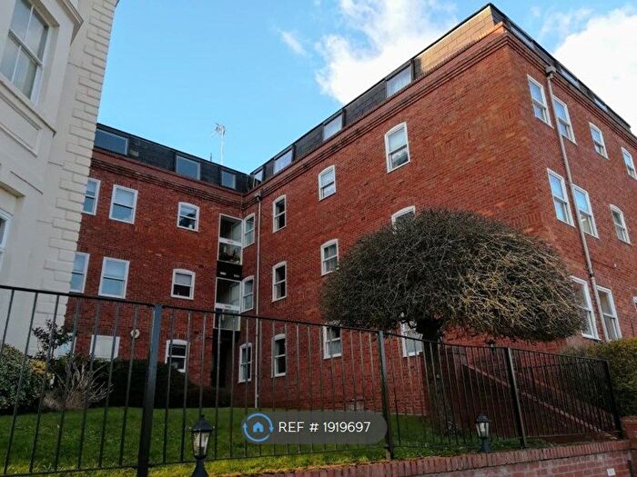 2 Bedroom Flat To Rent In Kenilworth Hall Bridge Street, Kenilworth, CV8