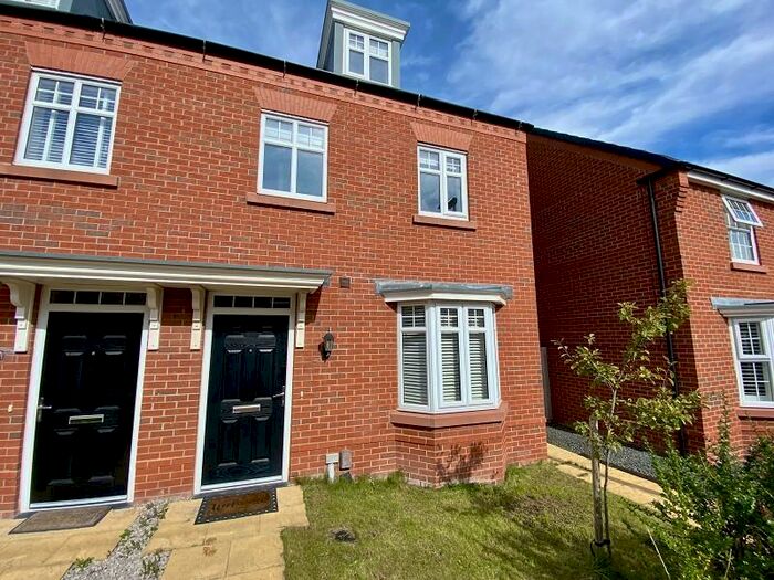 3 Bedroom Semi-Detached House To Rent In Maplebeck Drive, Southport., PR8