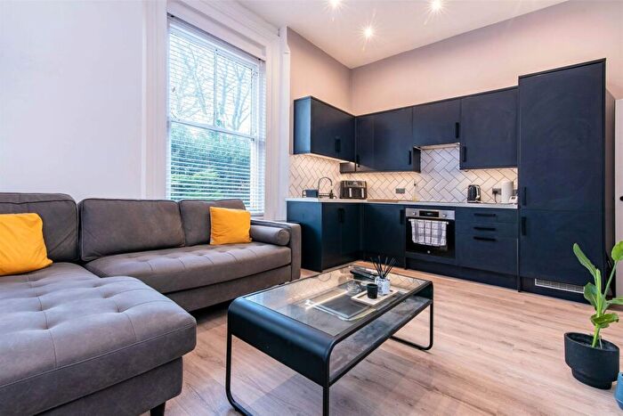 2 Bedroom Apartment To Rent In , NG7