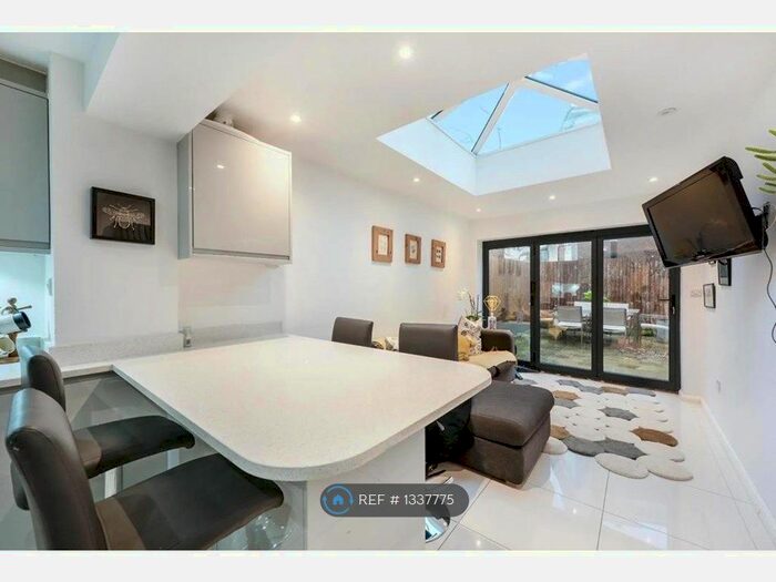 3 Bedroom Terraced House To Rent In Mandela Street, London, SW9