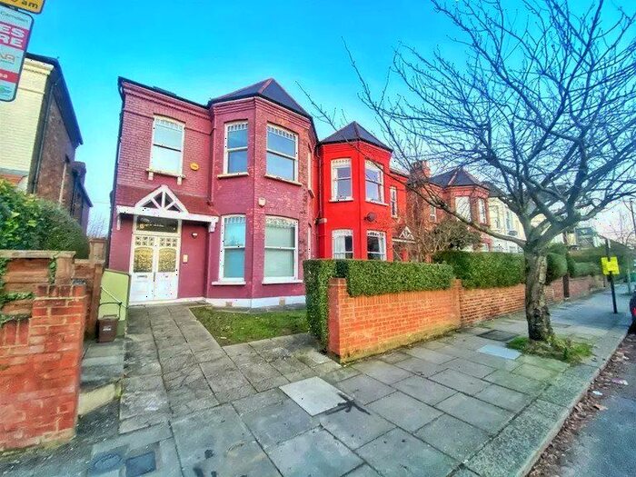 2 Bedroom Flat To Rent In Fordwych Road, London, NW2