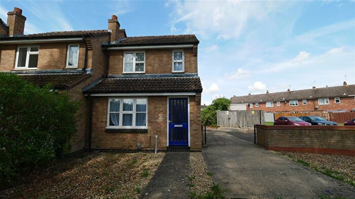 2 Bedroom Semi-Detached House To Rent In The Crescent, St Ives, PE27