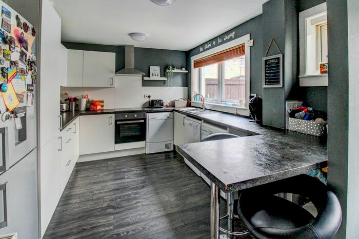 3 Bedroom Terraced House For Sale In Peveril Rise, Livingston, EH54
