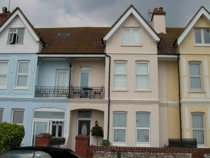 2 Bedroom Flat To Rent In New Parade, Worthing, BN11