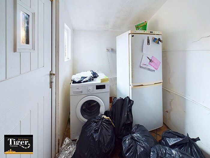 3 Bedroom Terraced House For Sale In Waverley Road, Preston, PR1