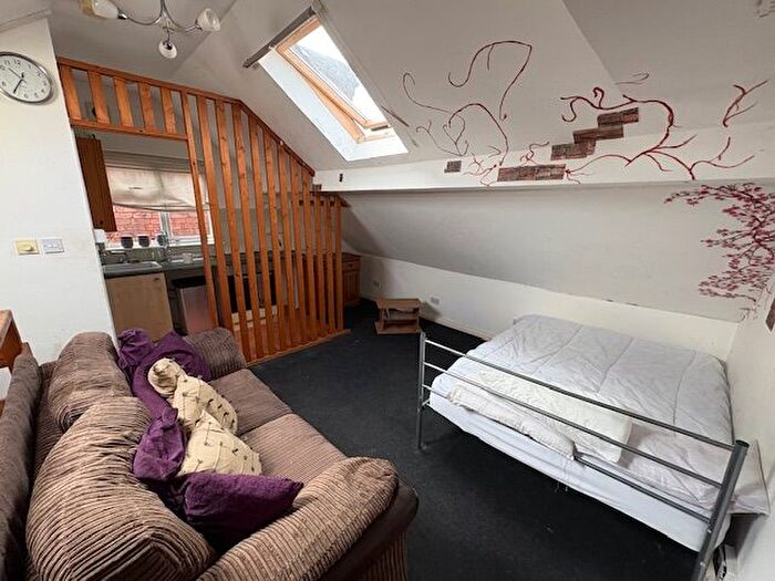 Studio To Rent In Westbourne Road, Walsall, WS4