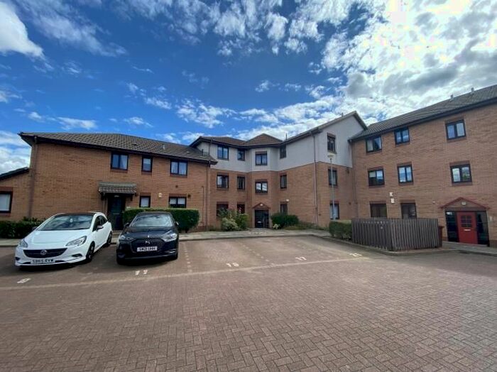 2 Bedroom Flat To Rent In South Park Grove, Hamilton, ML3
