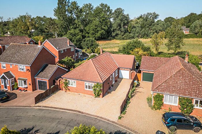 3 Bedroom Detached Bungalow For Sale In Eastleigh Gardens, Barford, Norwich, NR9