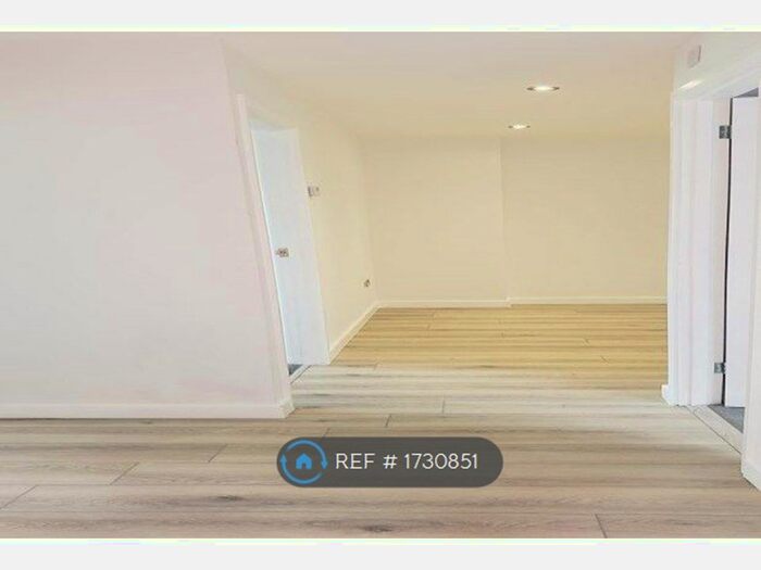 2 Bedroom Semi-Detached House To Rent In Shetland Close, Birmingham, B16