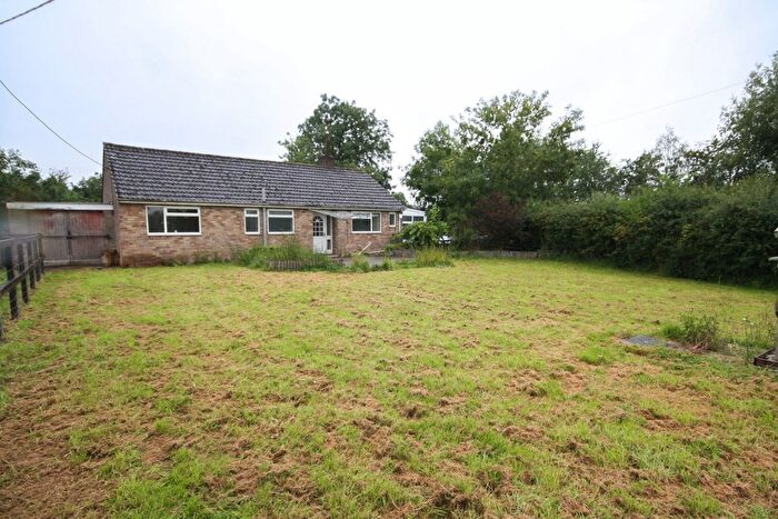 3 Bedroom Detached Bungalow To Rent In Sodom Lane, Dauntsey, SN15