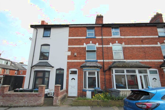 3 Bedroom Terraced House To Rent In Poplar Road, Smethwick, B66