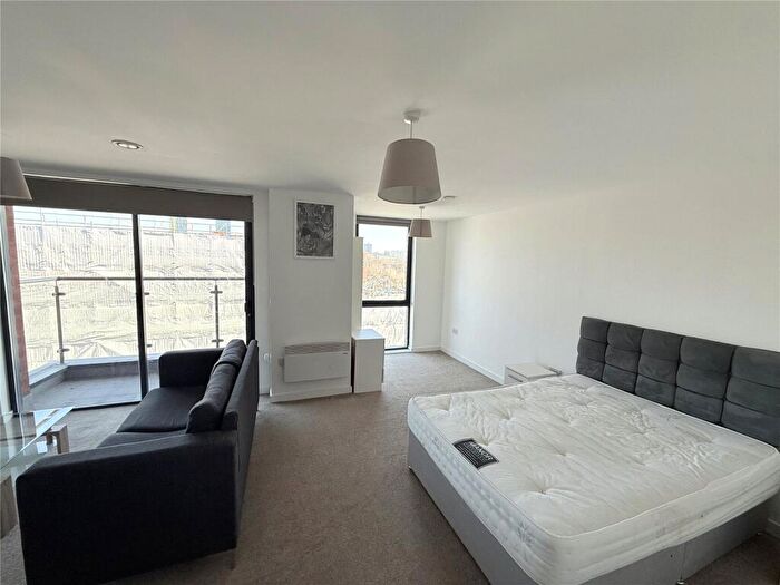 Flat To Rent In Adelphi Wharf A, Adelphi Street, Salford, Greater Manchester, M3