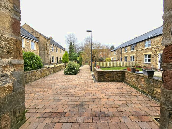 3 Bedroom Detached House To Rent In Old Hall Mews, Sheffield, S8