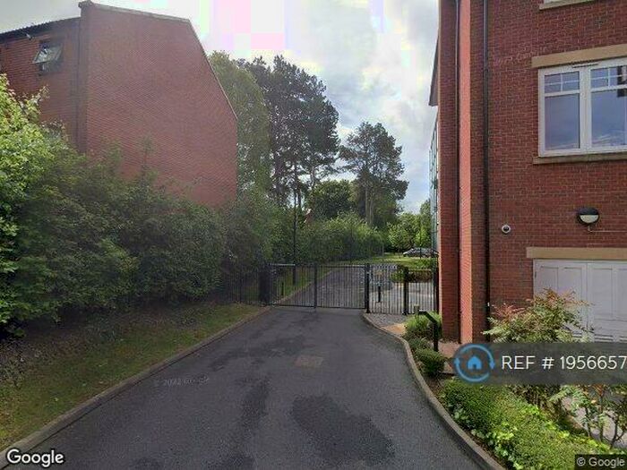 2 Bedroom Flat To Rent In Meadow Close, Birmingham, B17
