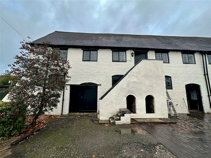 2 Bedroom Flat To Rent In Wootton Hall, Wootton Wawen, Henley-in-Arden, Warwickshire, B95