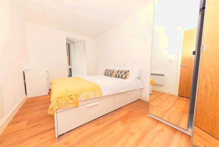 2 Bedroom Flat To Rent In Eastbank Tower, Great Ancoats Street, M4